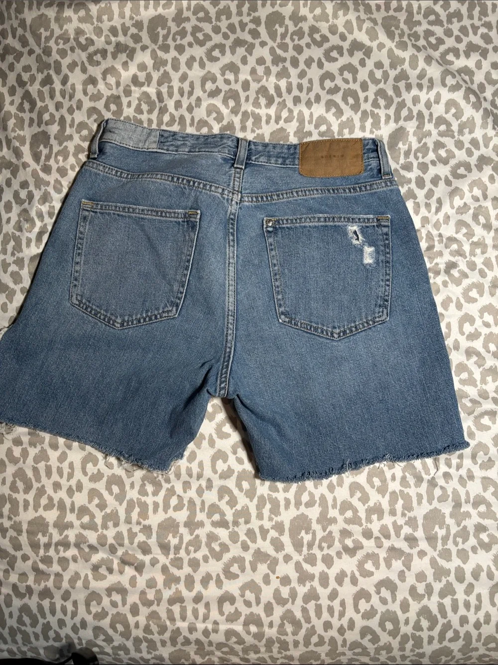 &Denim Mid-Rise Distressed Blue Denim Shorts